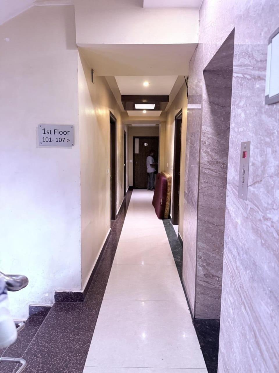 Rajkamal Palace - Near Kashi Vishwanath Temple Варанаси Экстерьер фото